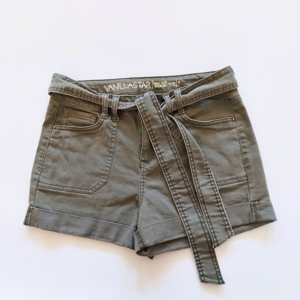 Vanilla Star High Rise Belted Shortie Shorts Size 9 Green